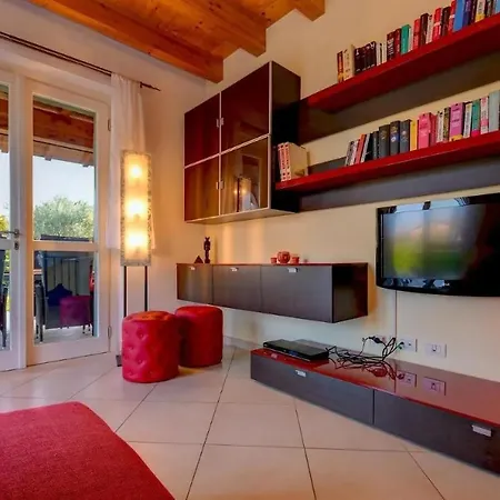 Vila Sissi - Relax E Comfort In Centro Moniga del Garda